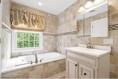 207 Stonehouse Rd, Bloomfield, NJ 07028 - Photo 17
