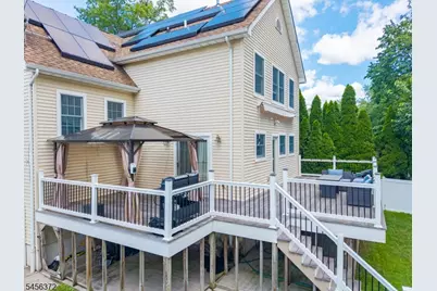 207 Stonehouse Rd, Bloomfield, NJ 07028 - Photo 35