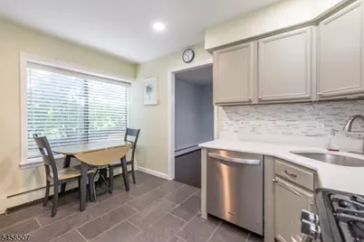 19 Schindler Dr, Rockaway Township, NJ 07866 - Photo 9