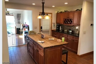 32 Avenel St, Woodbridge Township, NJ 07001 - Photo 3