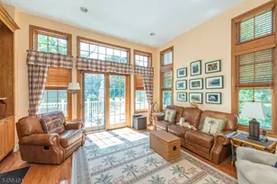 75 Schindler Way, Fairfield Twp., NJ 07004 - Photo 9