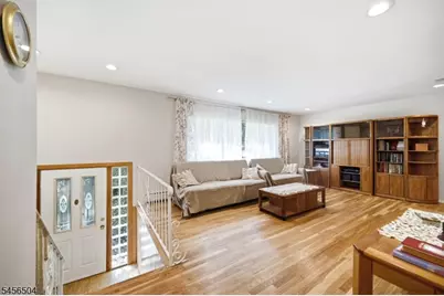15 Mitchell Rd, Parsippany, NJ 07054 - Photo 3