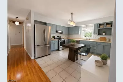 21 W Henry St, Linden, NJ 07036 - Photo 5