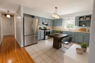 21 W Henry St, Linden, NJ 07036 - Photo 5