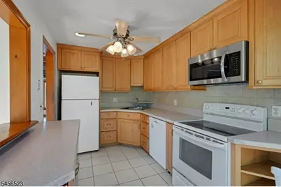 117 Springbrook Trl, Sparta Township, NJ 07871 - Photo 11