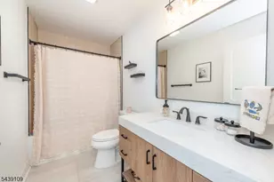 8 Deans Ct, Fairfield, NJ 07004 - Photo 21