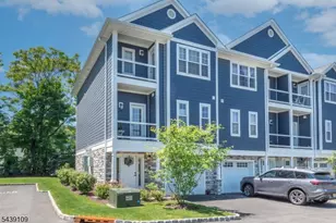 8 Deans Ct, Fairfield Twp., NJ 07004 - Photo 1