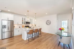 8 Deans Ct, Fairfield, NJ 07004 - Photo 11