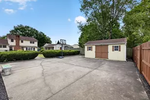 25 Princeton Dr, Middlesex, NJ 08846 - Photo 23