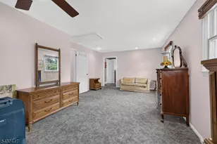 25 Princeton Dr, Middlesex, NJ 08846 - Photo 13