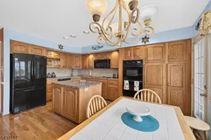 25 Princeton Dr, Middlesex, NJ 08846 - Photo 11
