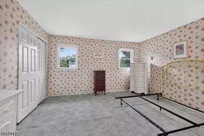 25 Princeton Dr, Middlesex, NJ 08846 - Photo 15