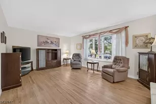 25 Princeton Dr, Middlesex, NJ 08846 - Photo 5