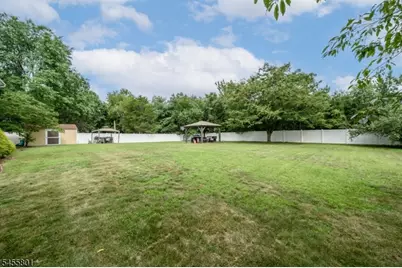 2 Garden Hills Dr, Franklin Township, NJ 08873 - Photo 37