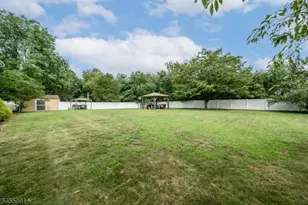 2 Garden Hills Dr, Franklin Township, NJ 08873 - Photo 37