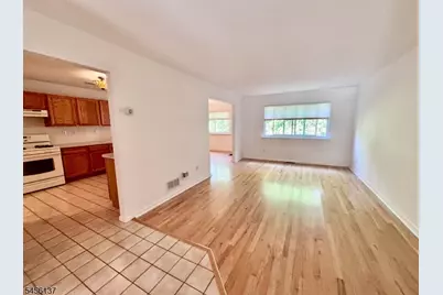 14 Pale Star Ct, Hardyston Township, NJ 07419 - Photo 5