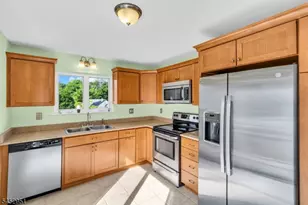 6106 Audubon Ct, Stanhope, NJ 07874 - Photo 9