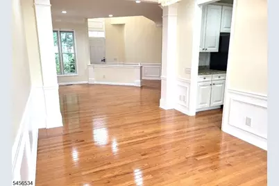 112 Independence Trl #112, Totowa, NJ 07512 - Photo 9