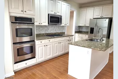 112 Independence Trl #112, Totowa, NJ 07512 - Photo 5