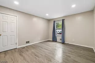 584 Thomas Blvd, East Orange, NJ 07017 - Photo 23