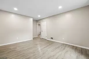 584 Thomas Blvd, East Orange, NJ 07017 - Photo 15