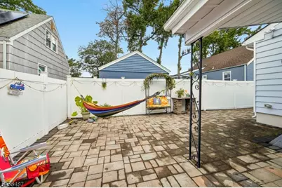 196 Galloping Hill Rd, Roselle Park, NJ 07204 - Photo 17