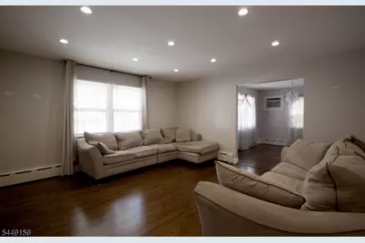 16 W Prospect St, Hawthorne, NJ 07506 - Photo 3