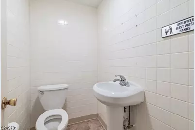 356 Bloomfield Ave, Caldwell, NJ 07006 - Photo 13