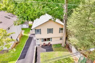 92 New York Ave, Jefferson Township, NJ 07849 - Photo 3