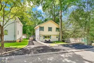 92 New York Ave, Jefferson Township, NJ 07849 - Photo 5