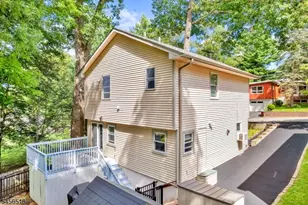 92 New York Ave, Jefferson Township, NJ 07849 - Photo 7