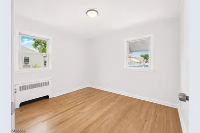 811 Hussa St, Linden, NJ 07036 - Photo 13