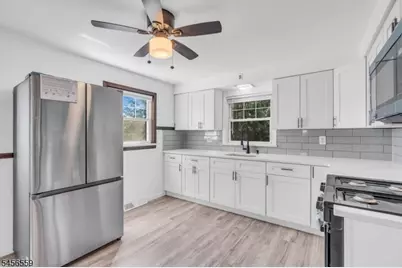 34 N 15th Ave, Manville, NJ 08835 - Photo 9