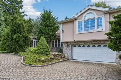 186 Laauwe Ave, Wayne, NJ 07470 - Photo 1