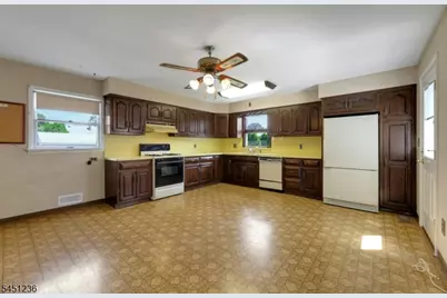77 High, Clifton, NJ 07014 - Photo 17