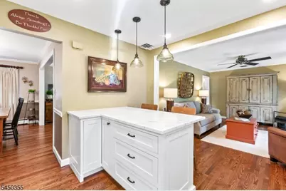 211 Briarheath Lane, Clark Township, NJ 07066 - Photo 9