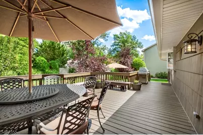 211 Briarheath Lane, Clark Township, NJ 07066 - Photo 29