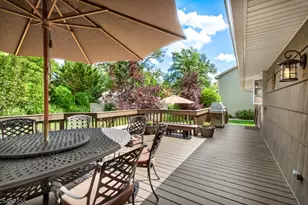 211 Briarheath Ln, Clark Township, NJ 07066 - Photo 29