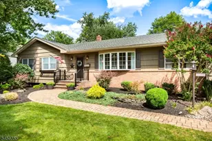 211 Briarheath Ln, Clark Township, NJ 07066 - Photo 1
