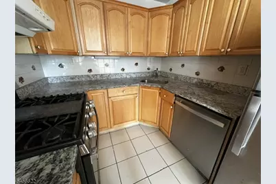 77 Prospect Ave, Hackensack, NJ 07601 - Photo 15