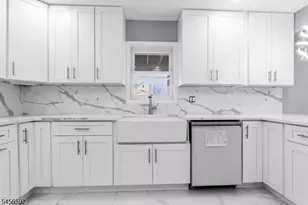 16 Van Buren St, Little Ferry, NJ 07643 - Photo 9