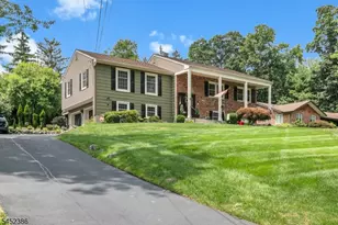 5 Van Allen Pl, Pequannock Township, NJ 07444 - Photo 1