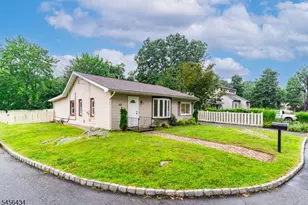 122 Orben Dr, Mount Arlington, NJ 07850 - Photo 3