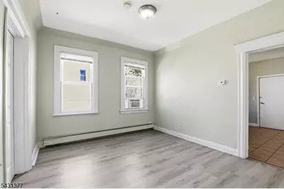 184 W Runyon St, Newark, NJ 07108 - Photo 5