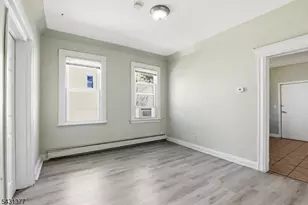 184 W Runyon St, Newark, NJ 07108 - Photo 5