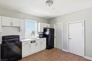 184 W Runyon St, Newark, NJ 07108 - Photo 9