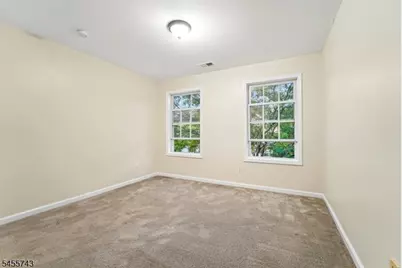 195 Levinberg Ln, Wayne, NJ 07470 - Photo 27