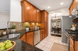195 Levinberg Ln, Wayne, NJ 07470 - Photo 11