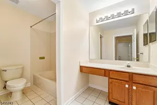 195 Levinberg Ln, Wayne, NJ 07470 - Photo 25