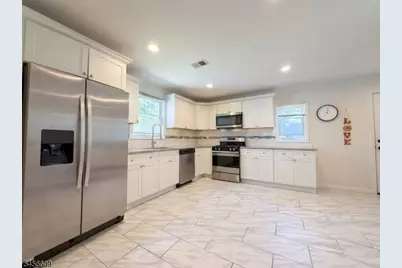 1047 Jaques Ave, Rahway, NJ 07065 - Photo 9